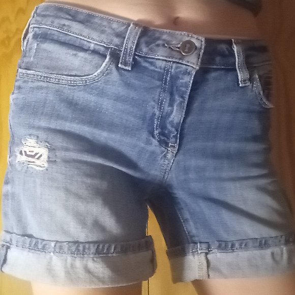 Anthropologie medium wash denim shorts - Picture 4 of 4